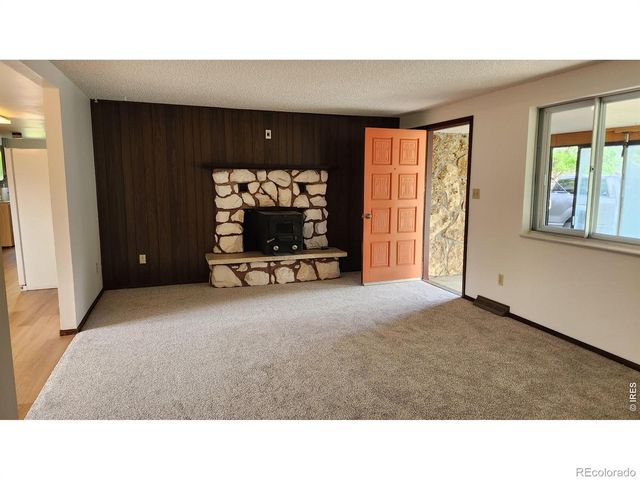 521 W 33rd Street, Loveland, CO 80538