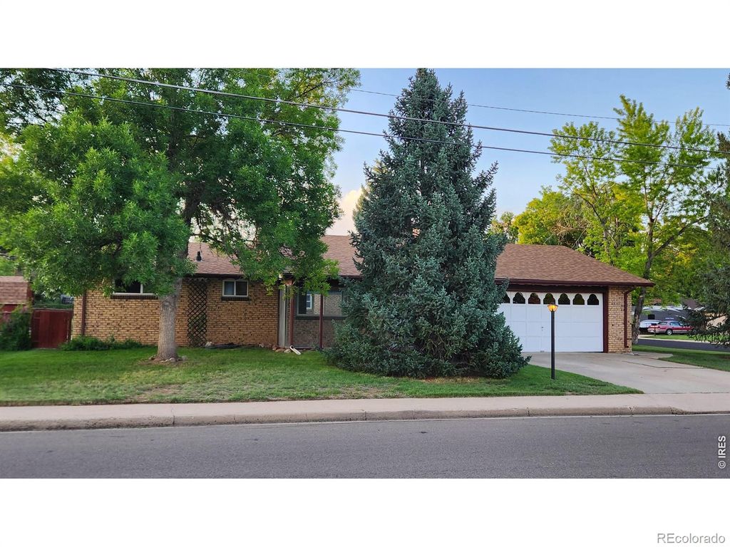 521 W 33rd Street, Loveland, CO 80538