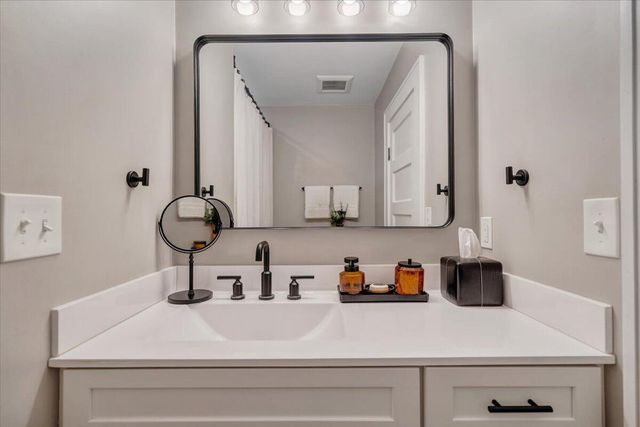 264 Bonavista RD, Salem, VA 24153