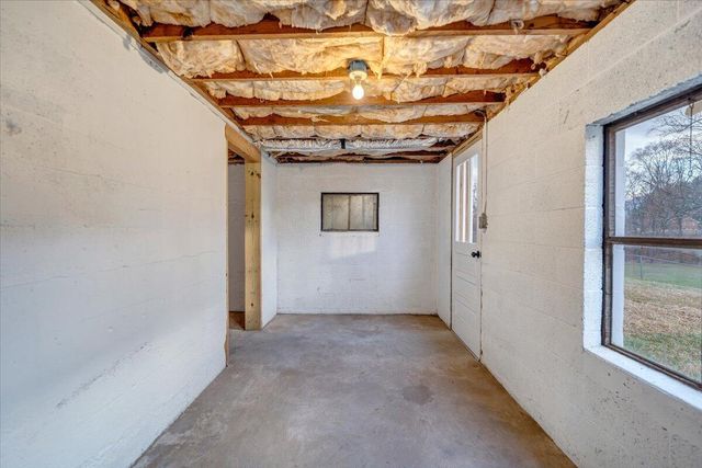 264 Bonavista RD, Salem, VA 24153