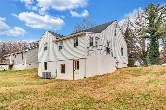 264 Bonavista RD, Salem, VA 24153