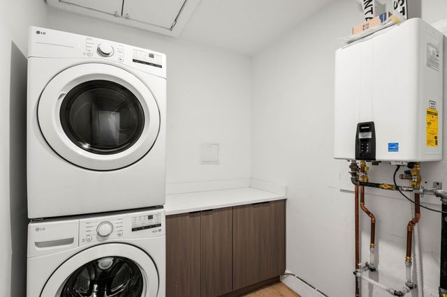 47 Condor 301, Boston, MA 02128
