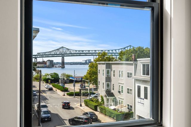 47 Condor 301, Boston, MA 02128
