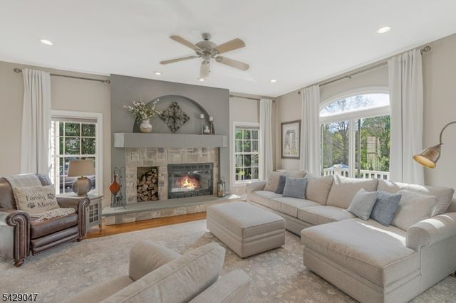 26 Lehigh Rd, Branchburg Twp., NJ 08853
