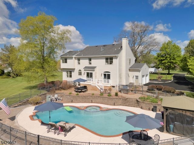 26 Lehigh Rd, Branchburg Twp., NJ 08853