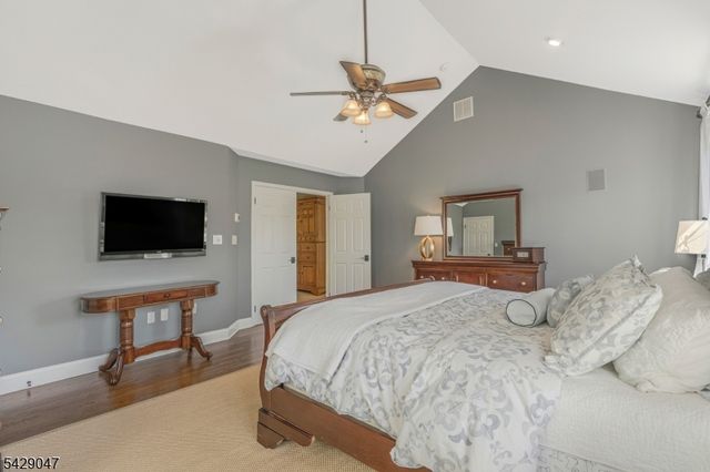 26 Lehigh Rd, Branchburg Twp., NJ 08853