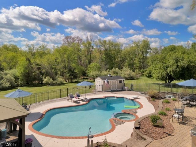 26 Lehigh Rd, Branchburg Twp., NJ 08853