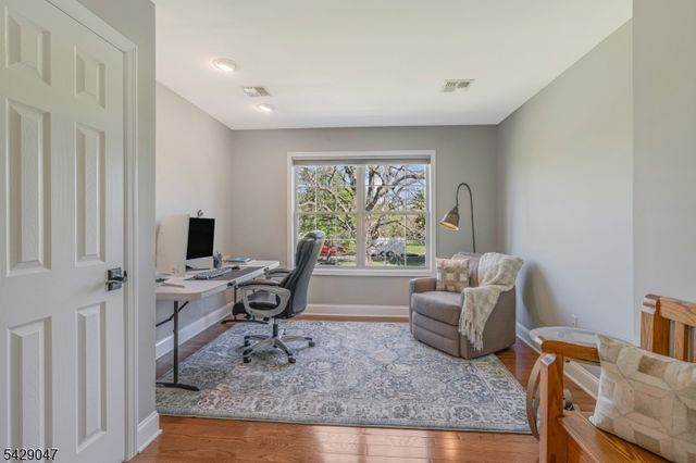 26 Lehigh Rd, Branchburg Twp., NJ 08853
