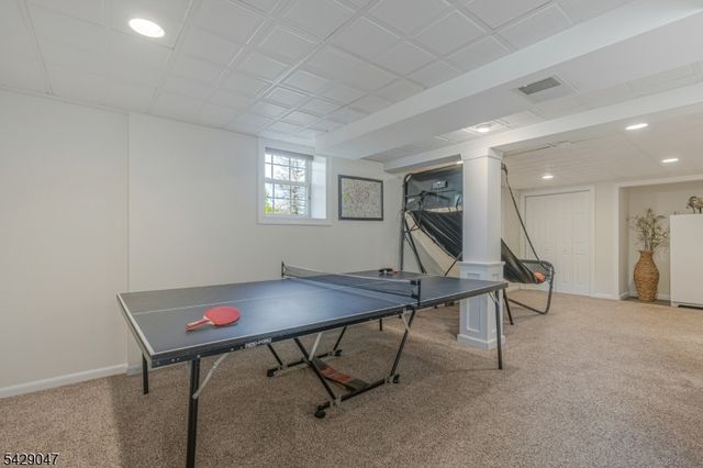 26 Lehigh Rd, Branchburg Twp., NJ 08853