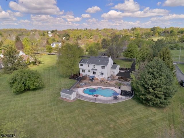 26 Lehigh Rd, Branchburg Twp., NJ 08853