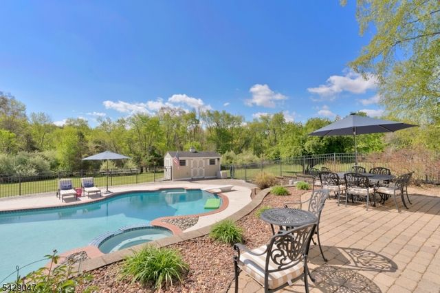 26 Lehigh Rd, Branchburg Twp., NJ 08853