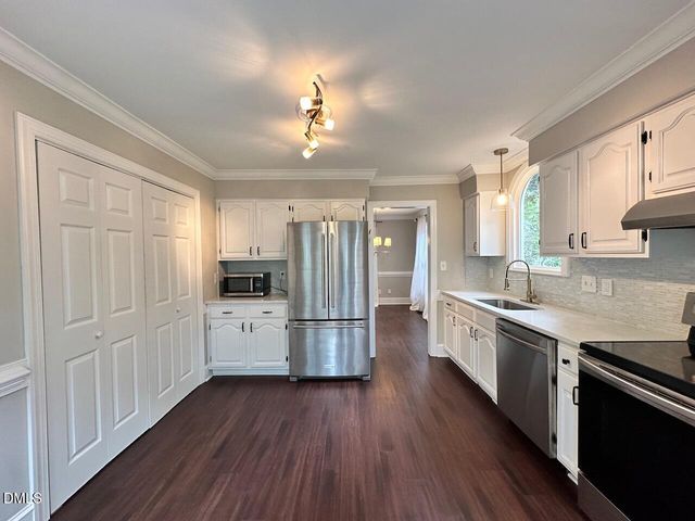 3117 E Folkestone Place, Raleigh, NC 27604