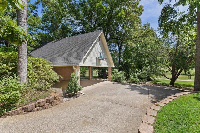 3722 Ben Hogan, Longview, TX 75605