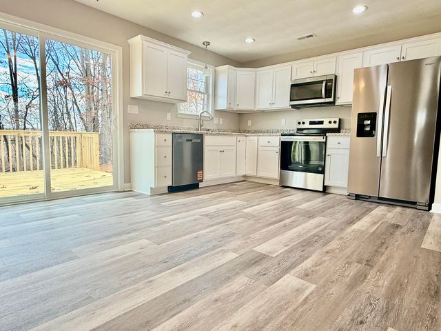 4446 Stonewall RD, Roanoke, VA 24017