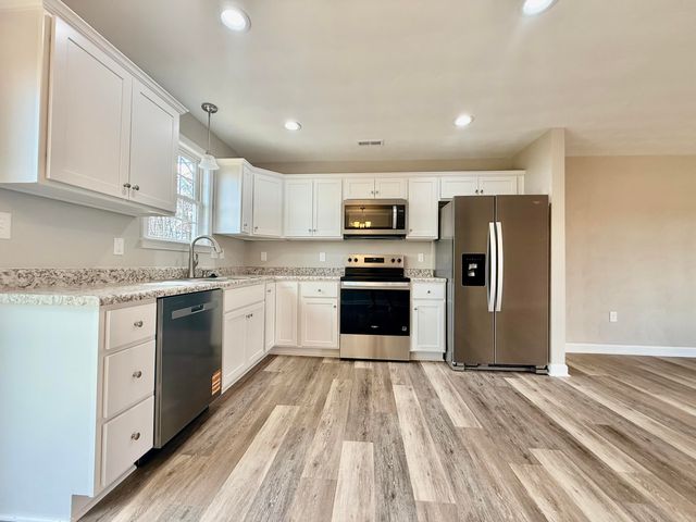 4446 Stonewall RD, Roanoke, VA 24017