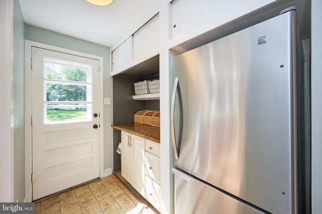 10123 DWIGHT AVE, Fairfax, VA 22032