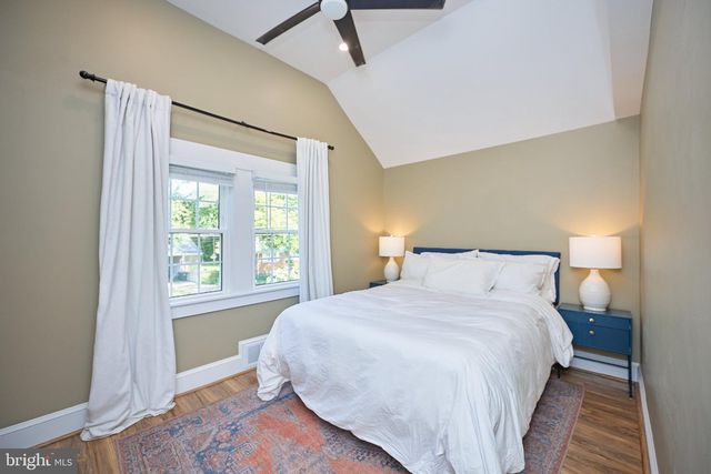 10123 DWIGHT AVE, Fairfax, VA 22032