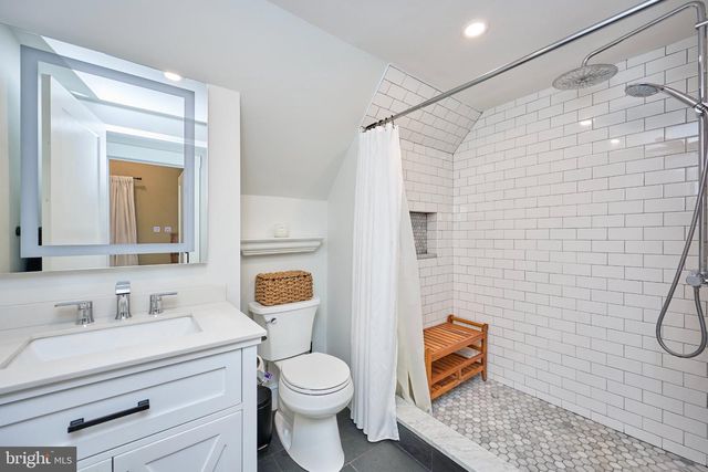 10123 DWIGHT AVE, Fairfax, VA 22032