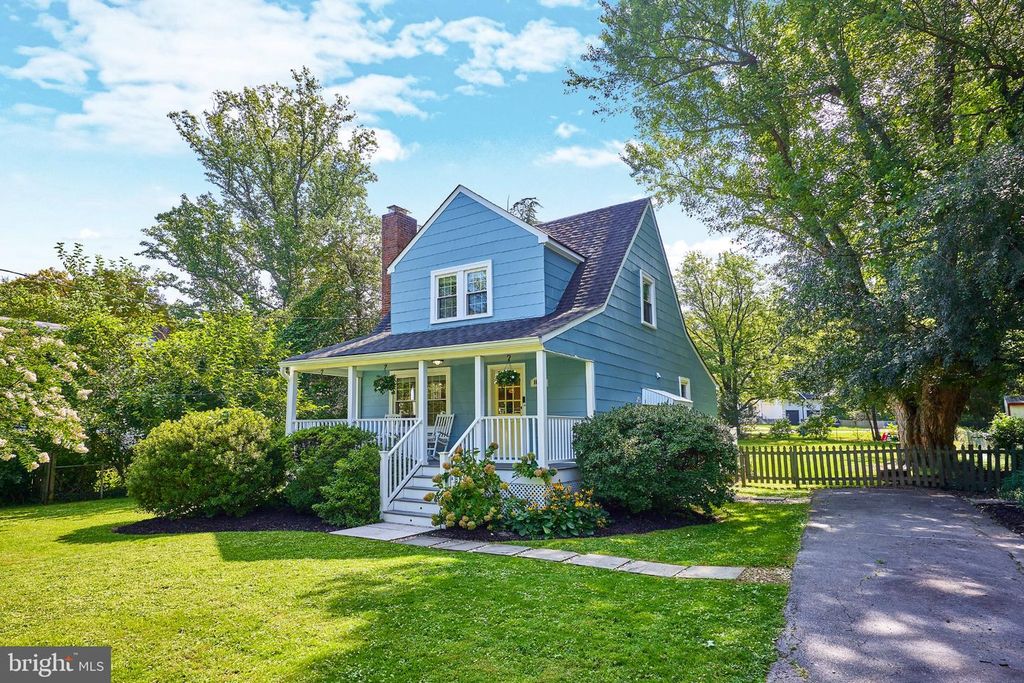 10123 DWIGHT AVE, Fairfax, VA 22032