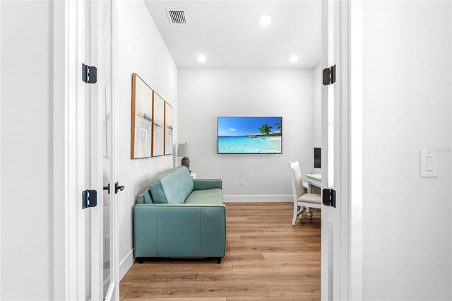 7254 KODIAK LANE, Sarasota, FL 34240