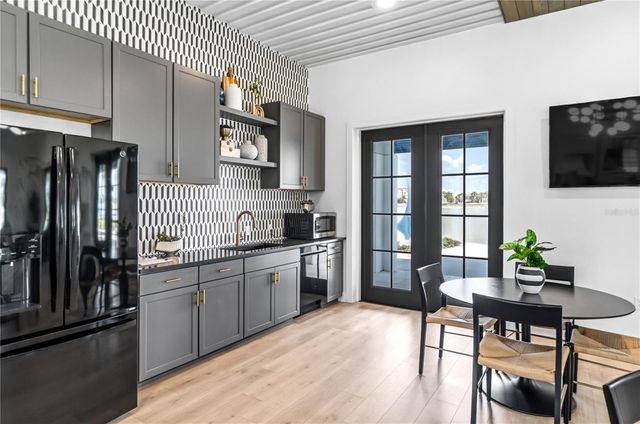 7254 KODIAK LANE, Sarasota, FL 34240