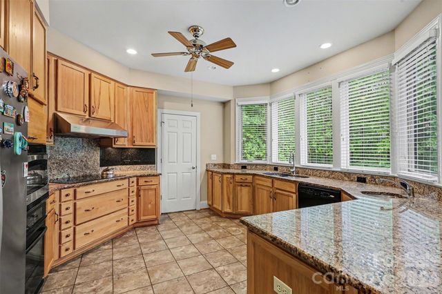 621 Crystal Bay Drive, Denton, NC 27239