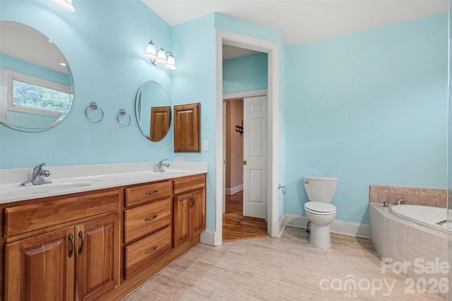 621 Crystal Bay Drive, Denton, NC 27239
