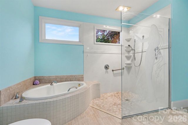 621 Crystal Bay Drive, Denton, NC 27239