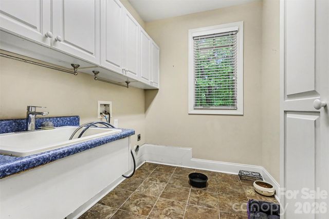 621 Crystal Bay Drive, Denton, NC 27239
