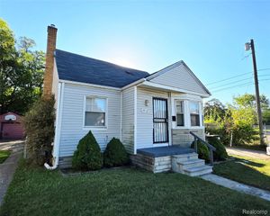 19118 Dresden Street, Detroit, MI 48205