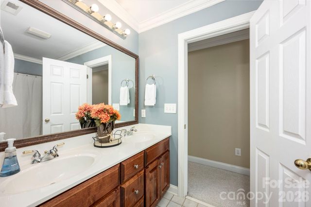 5523 Weavers Row, Gastonia, NC 28056