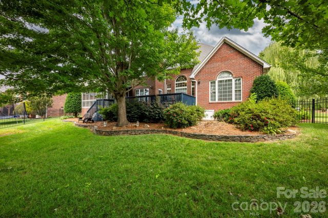 5523 Weavers Row, Gastonia, NC 28056