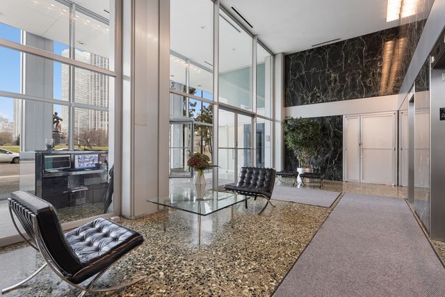 330 W Diversey Parkway 1907-09, Chicago, IL 60657