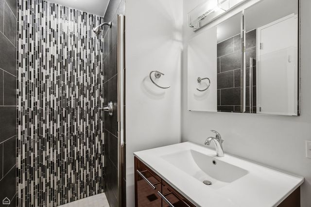 330 W Diversey Parkway 1907-09, Chicago, IL 60657