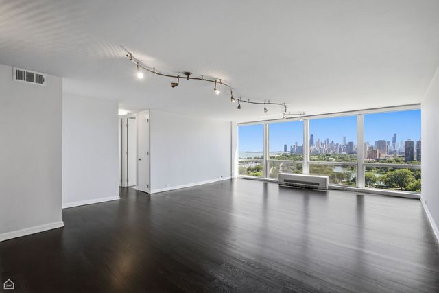330 W Diversey Parkway 1907-09, Chicago, IL 60657