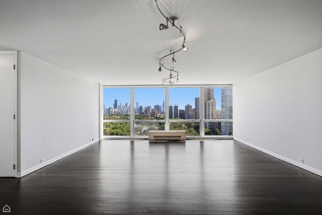 330 W Diversey Parkway 1907-09, Chicago, IL 60657