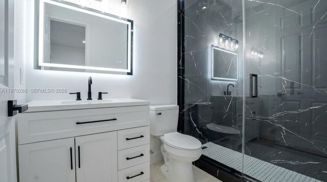 16401 NW 77th Pl, Miami Lakes, FL 33016