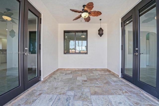 16401 NW 77th Pl, Miami Lakes, FL 33016