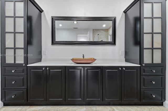 16401 NW 77th Pl, Miami Lakes, FL 33016