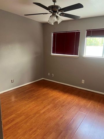 10924 Village Bend Lane 924, Houston, TX 77072