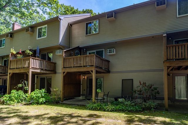 91 Cortland Cir 91, Leominster, MA 01453