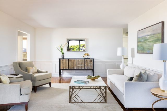 50 Longwood Ave PH 1118, Brookline, MA 02446