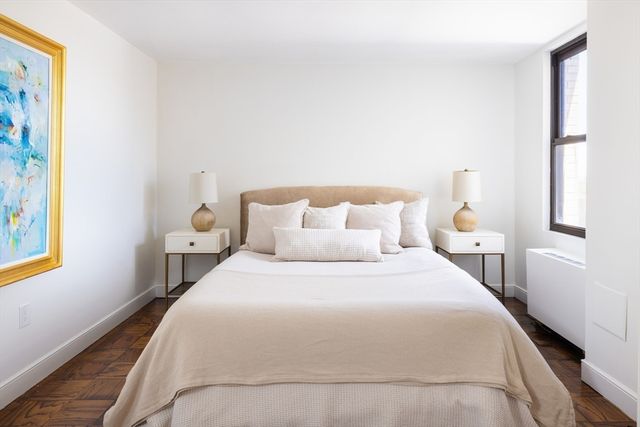 50 Longwood Ave PH 1118, Brookline, MA 02446