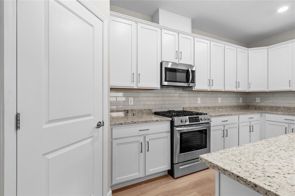 Image 22 of property listing at 15719 ISLANDWALK AVENUE, Bradenton, FL 34211