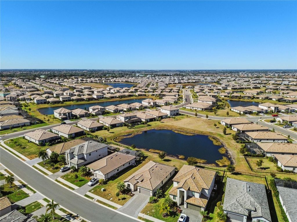 Image 4 of property listing at 15719 ISLANDWALK AVENUE, Bradenton, FL 34211