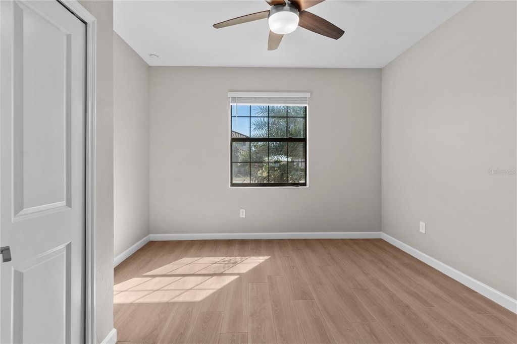 Image 38 of property listing at 15719 ISLANDWALK AVENUE, Bradenton, FL 34211