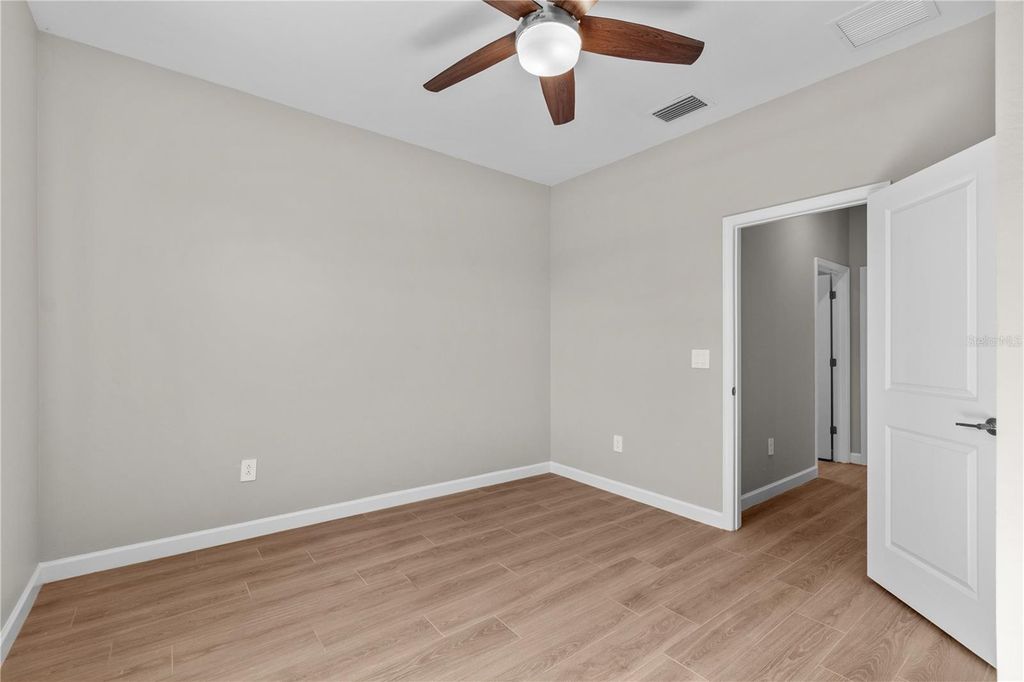 Image 40 of property listing at 15719 ISLANDWALK AVENUE, Bradenton, FL 34211