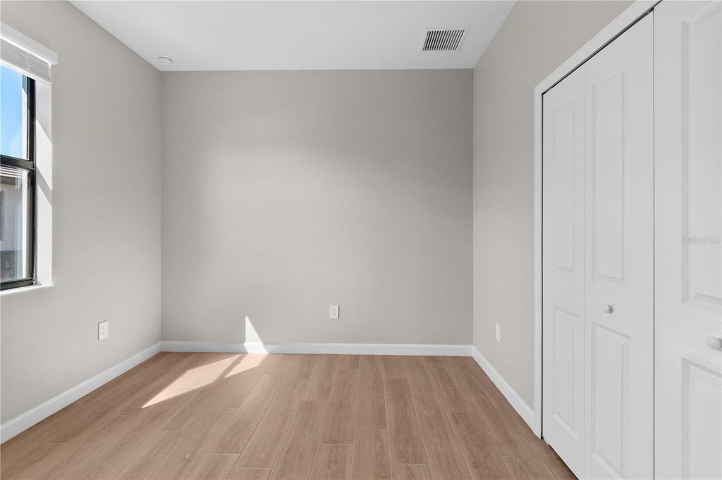 Image 41 of property listing at 15719 ISLANDWALK AVENUE, Bradenton, FL 34211