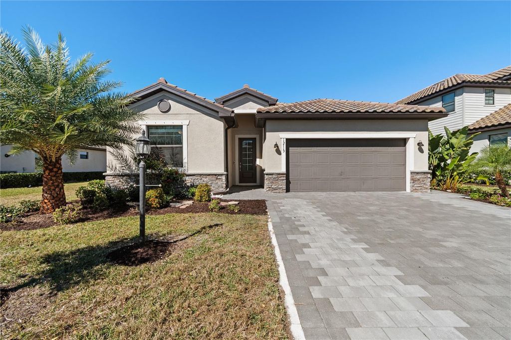 Image 6 of property listing at 15719 ISLANDWALK AVENUE, Bradenton, FL 34211