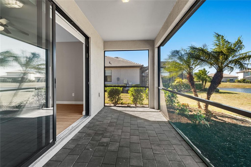 Image 54 of property listing at 15719 ISLANDWALK AVENUE, Bradenton, FL 34211